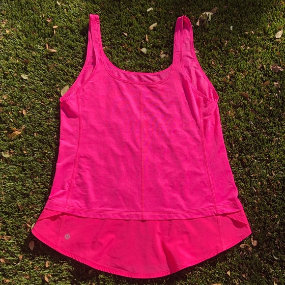 Lululemon Run: Mod Moves Singlet in Raspberry Glo - Picture 6 of 7